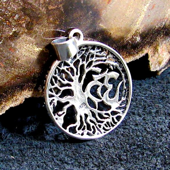 Handcrafted Solid 925 Sterling Silver Tree of Life Om Aum Pendant - Picture 3 of 8